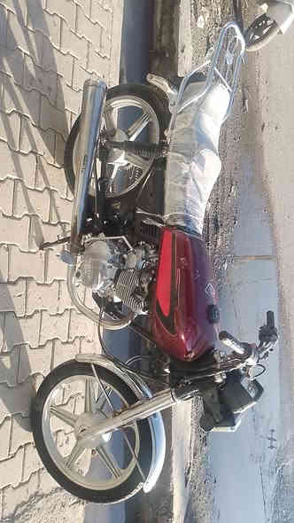 سلام عليكم عندي هاي درجه لل بيع موديل 2016 لاصوت بل محرك ولا بخار سعر 180وبي مجال قليل وهاي رقمي *********** ***********
