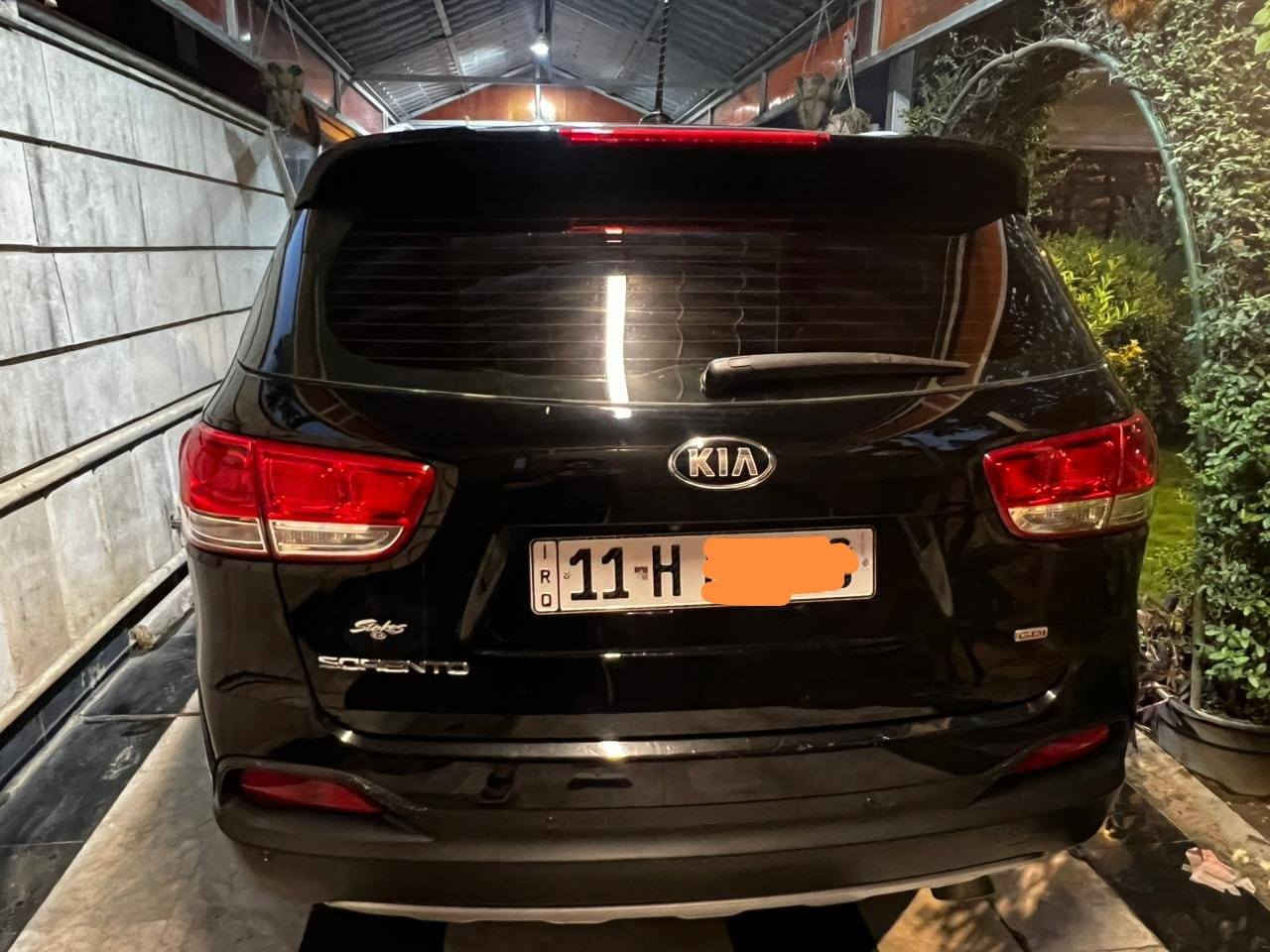 السلام عليكم
سورنتو  موديل ١٧
رقم بغداد انكليزي سنويه وهزه جديده

مكفوله من الصبغ شرط حتا الدعاميات 
مكفوله من ايرباك
مكفوله من التبديل  فقط بارد بخشم البنيد واضح 
مكفوله من الغرق 
مواصفات اعتياديه 
كامرا  خلفيه 
كامرا امامي 
شاشه اندرويد 
كشنات  جلد بيجي 
كروس سرعه 
وتحكم مقود 
وضعيات قياده 
محرك   2/4  شرط بنزين عادي 
محرك كير صدر تاير تبريد كله شغال وتمام الحمد لله السياره حيل حيل نظيفه بريحة الشركه تراي ناعم ونشاط وشرط بنزين عادي 
السعر 158 بيها مجال 
مكانها بغداد 
 ***********
***********
