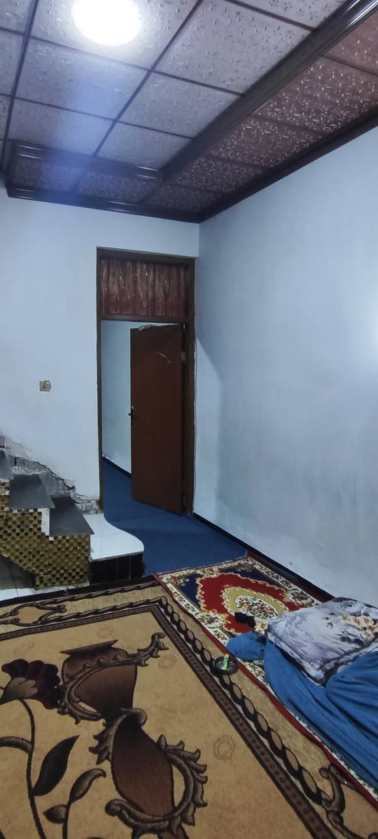 بيت للبيع او المراوس داخل البعيثة 125متر طابق واحد شارع النائب قريب جامع الودود السعر 100 وبي مجال لتواصل ***********
