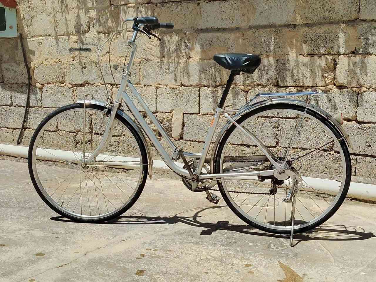 بايسكل للبيع التواصل عل خاص


**إذا كنت صاحب هذا الإعلان وتريد حذفه لأي سبب، رجاءا أرسل رسالة إلى الدعم الفني**
