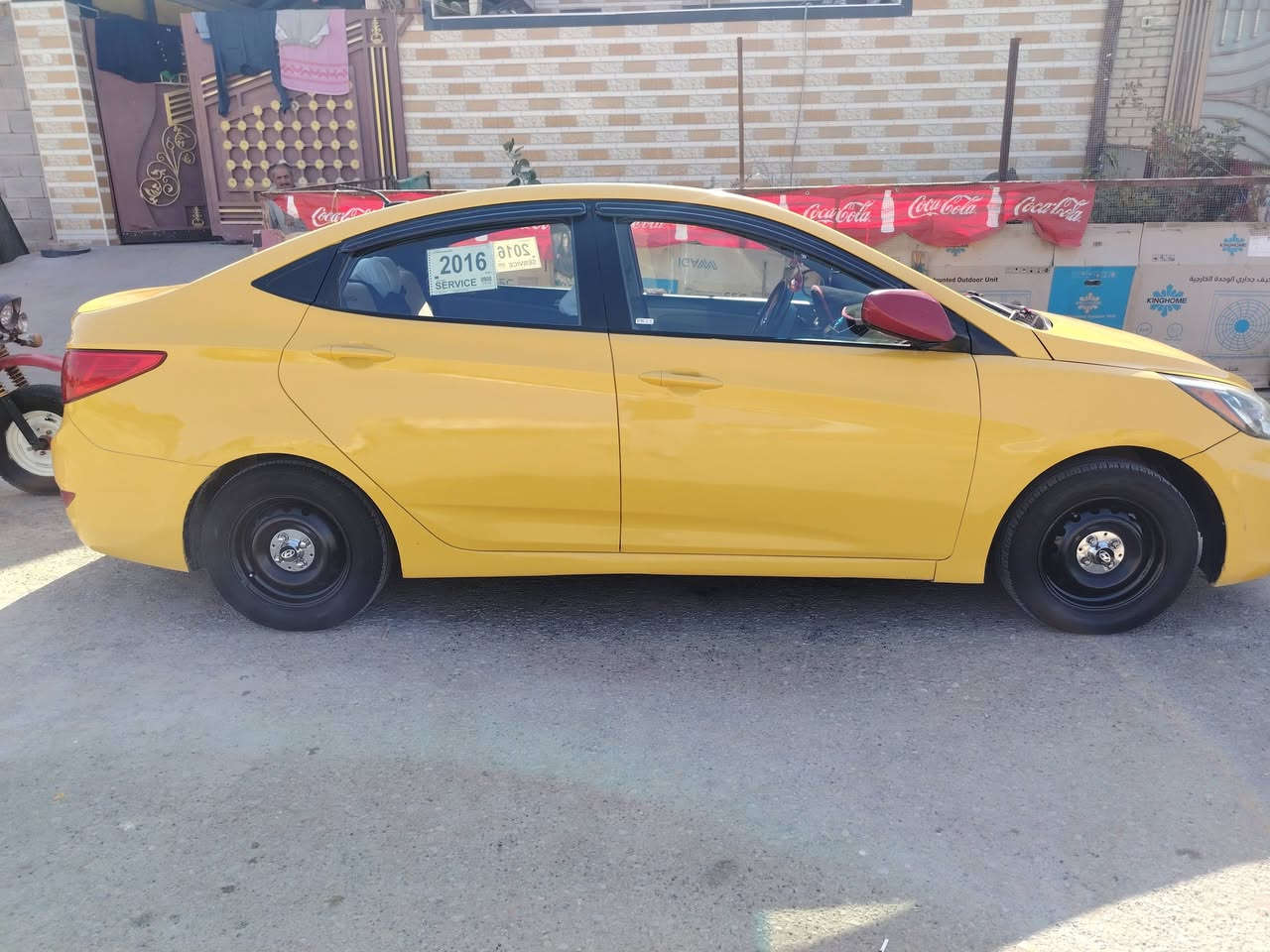 سلام عليكم اكسنت البيع مديل 16 سياره اليبر واحد فقط بنيد مدل سياره جديده مصفره هيه وغرامات سعر 90 ولشراي ينتصل***********
