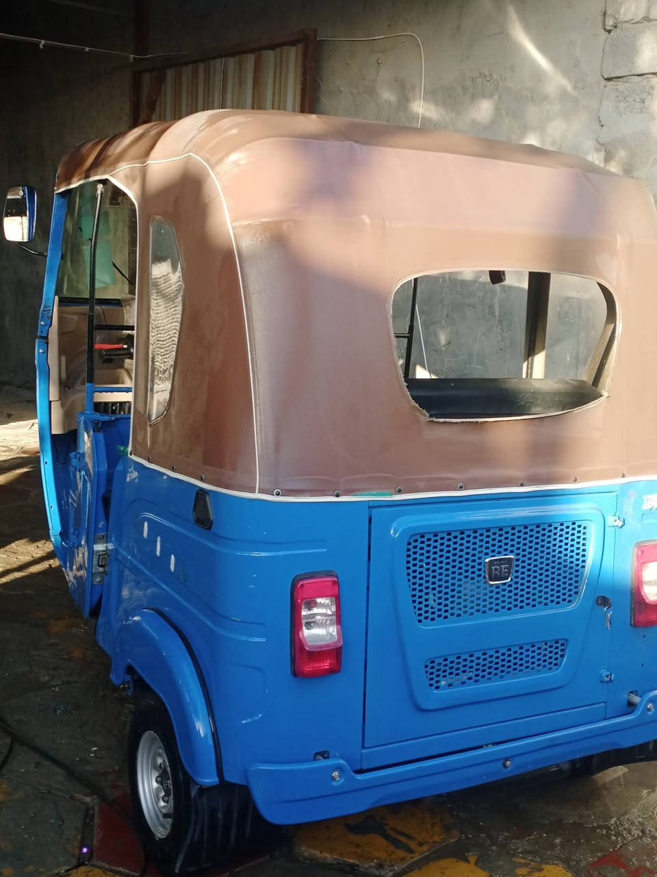 للبيع موديل2023
بيع تكتك 23 مضلع أوراق ما مزاد بسمي أشتريتها من المصطفى تحول بسمك رقم هاتف ***********
