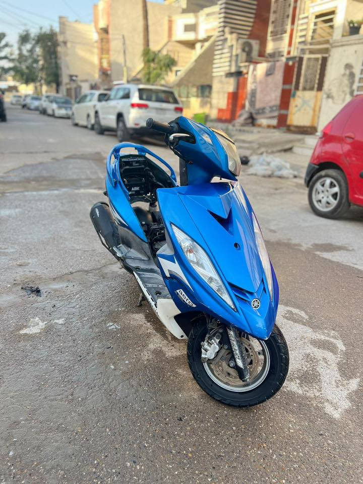 سلام عليكم دراجة جيتي ار بعده بحالة الوكالة مكفوله كفاله عامه شلعه ومعدل شك الكاع  كفرات بلاديه ختم واحد مكاني بغداد البلديات *********** واتساب
