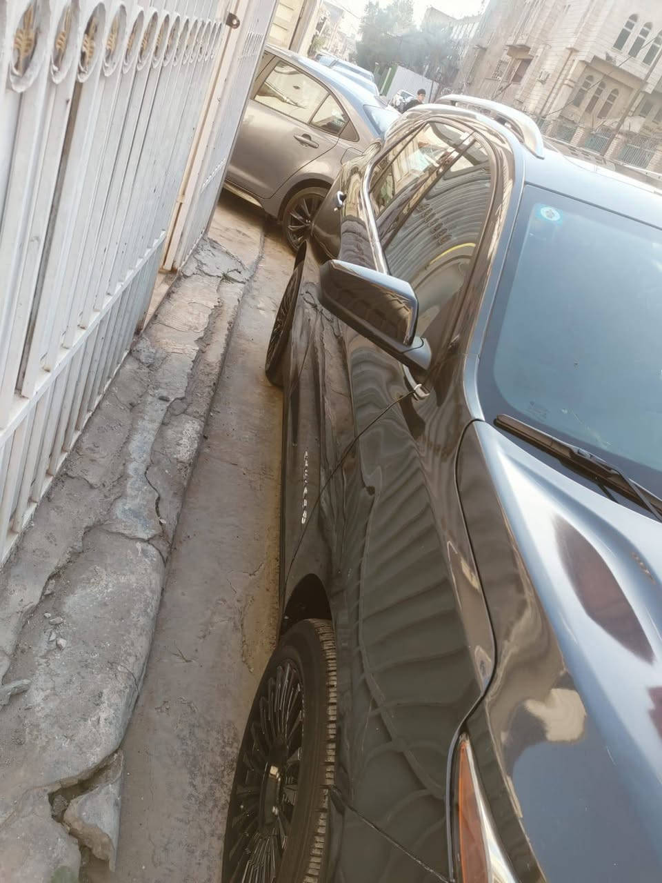 السلام عليكم سياره ايكونوكس شوفر ليت للبيع وارد امريكي صور الحادث موجوده 2020 فول مواصفات بانوراما ويل كب صندوك كهربائي تحديد مسار رادار أمامي خلفي جانبي كامره دواره كشن هيتر وكهرباء ومساحه تخزين شاشه عطل تشغيل عن بعد وبعد بيه مواصفات خير من الله محرك 1500 توربو الحادث جاملغ وبنيد مصلحات وبيه ضربه بل صندوك ومصلحه السياره كامله مكمله للبيع المكان بغداد  السعر 140 ورقه وبيه مجال للشرايه للاستفسار الرقم ***********
