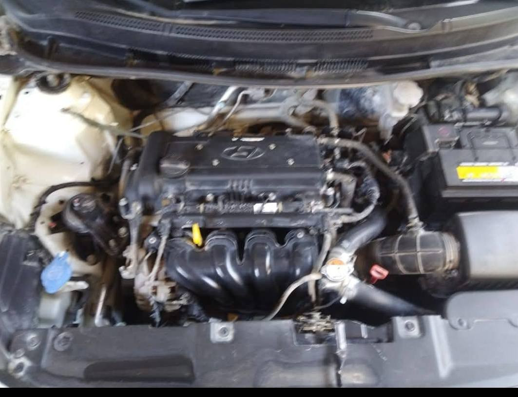 السلام عليكم
اكسنت 2016 السياره جديده 
ماشيه 84 الف كيلو متر حقيقي 
محرك كير صدر كله وضع الشركه 
المواصفات فول 1/1 فتحه سلايت اشاير بل مري 
داخل بيجي ويل حجم 16 تخم تاير جديد محرك 1600 
رقم بابل السياره مكفوله كفاله عامه ماعدا الضرر في الصوره من جهة الصدر يرجع بارد مكان السياره بابل السياحي 
خاص مغلق 
الاستفسار ***********
