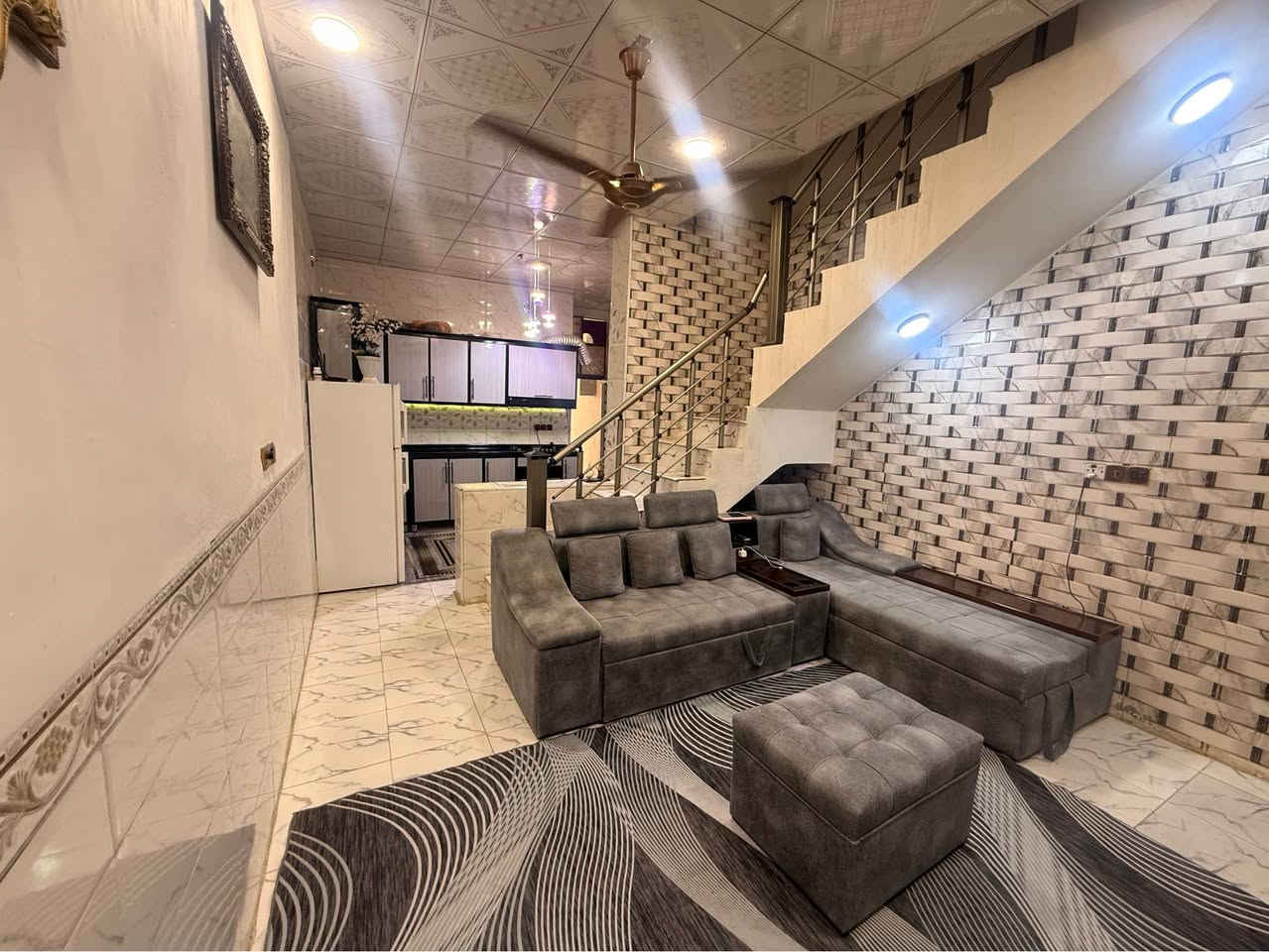 بيت للبيع مقابل مياء العتبه عمود 327 على شارع 
المساحة 90
الصب بناء مرتب والبيت صوره كدامكم بمزرعة حجي عماد بشارع 15 
السعر 38 
لاستفسار *********** النجف, العراق
