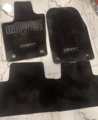 ارضيات جيب srt اصليات تفصيخ تخم نضيف جدا  فلنجات جيب srt 6 بستم برمبو ...