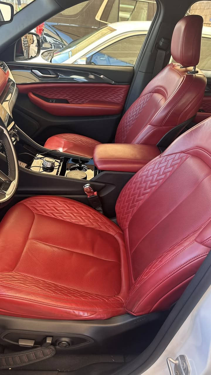 جيب شروكي التيتيود وارد خليجي موديل 2023 رقم اربيل بااسم شركة  سياره ماشيه 56الف كيلو متر سياره نظيفه مواصفات رادار امامي حساسات خلفيه كامره خلفيه خمسه راكب دبل كير  مانع تصادم اطفاء محرك اتو عند توقف  تدفئه وتبريد الشكنات فتحه بالسقف دفع رباعي نقطه عمياء مانع تغير مسار سياره بيها صبغ بلجاملغ خلفي ايمن  كما موضح بالتصوير والباقي كفاله  وسياره مغلفه نانو كلها سعر سياره 365ورقه وبيها مجال قليل
***********
