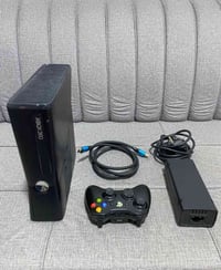 اكس بوكس 360 • Xbox 360 • جهاز العاب • كركوك • هارد 250 جيجا • جويستك ...