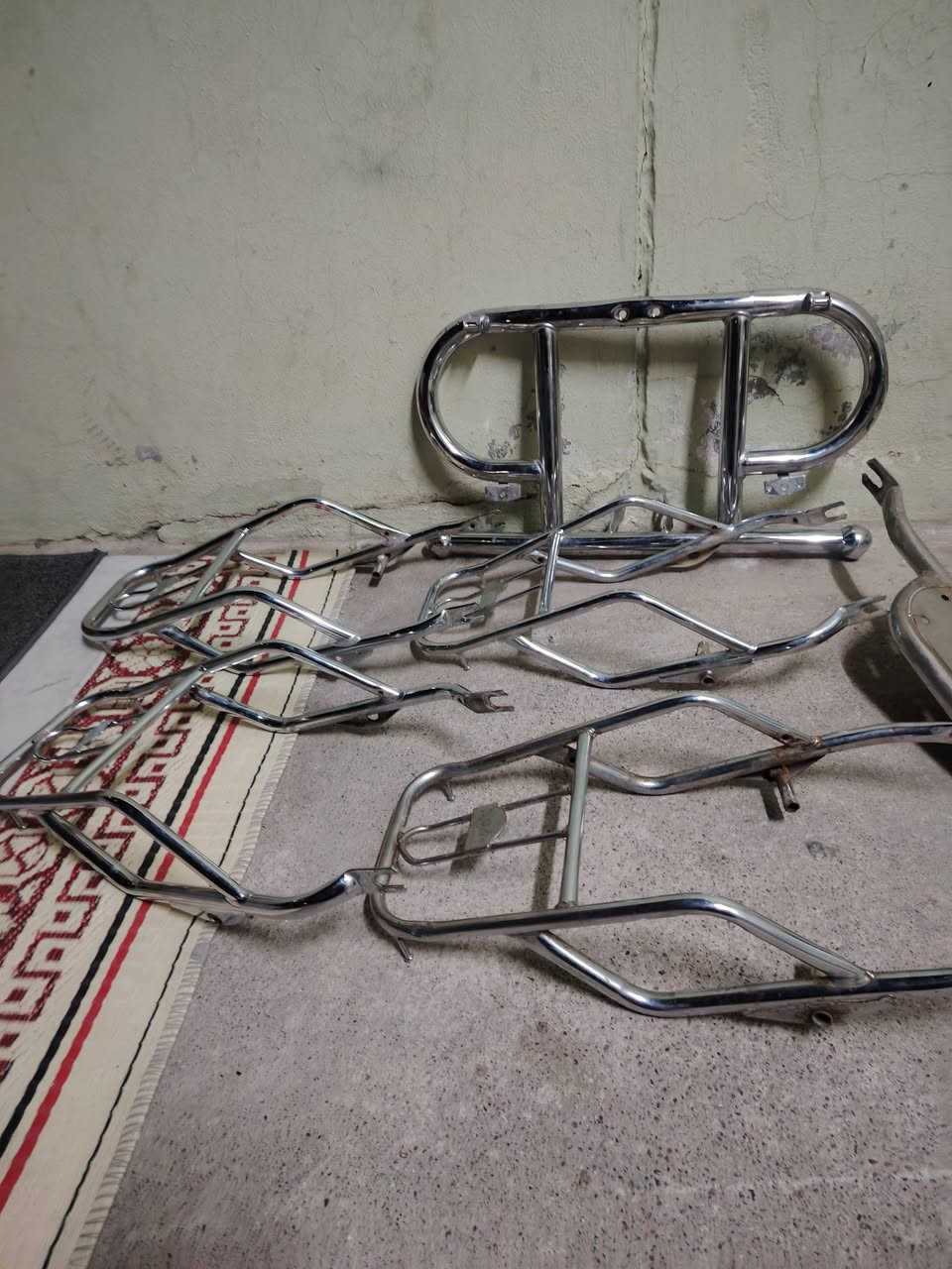 درع بارت اصلي كامل مع ٤كراسي خلفي للبيع 60 الف ***********
