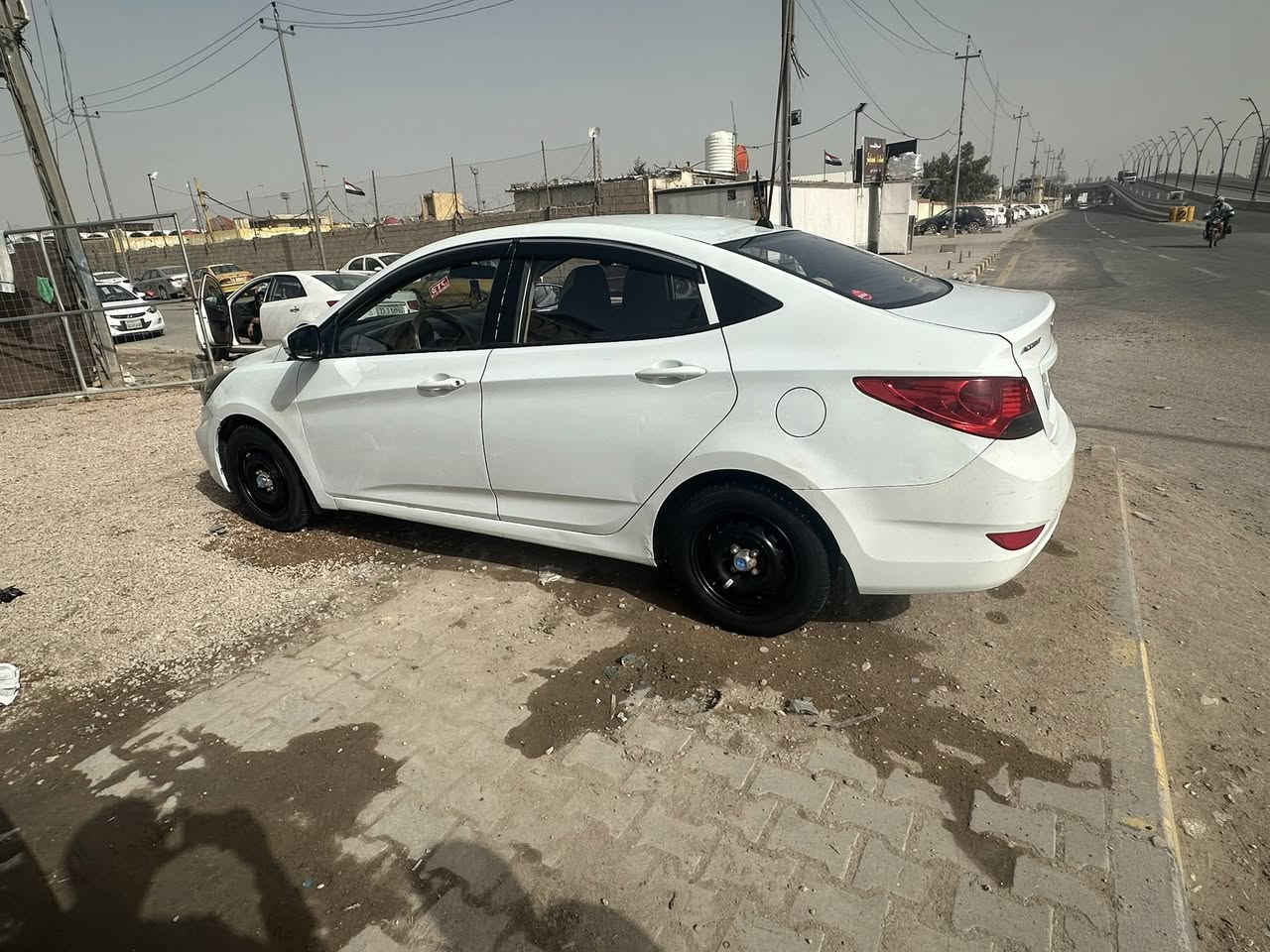 سلام عليكم اكسنت موديل 14محرك 1600صبغ قطعه ونص سنويه لل28مداور نجف ***********مكانه نجف سعر٩٥
