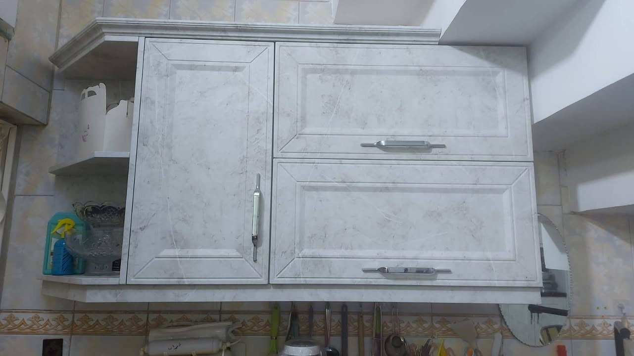 كاونتر HDF 
اكثر من 10 مترات طولي لون رصاصي مرمر طبيعي مع ميز طعام بلاستك ١٢٠×٧٠ هدية
 السعر ٦ ملايين وبيه مجال
المنطقة كربلاء - شهداء سيف سعد
رقم التواصل 
***********
