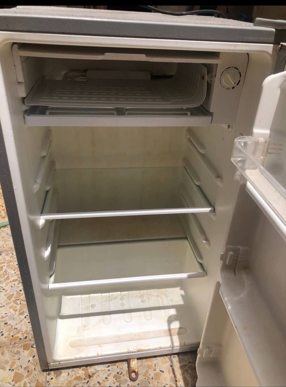 ثلاجة صغيرة حجم 6 قدم
للبيع بسعر 60


**إذا كنت صاحب هذا الإعلان وتريد حذفه لأي سبب، رجاءا أرسل رسالة إلى الدعم الفني**