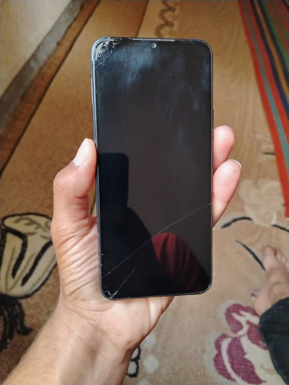 جهاز انفنكس  ذاكرة 64 بي كسر قليل جهاز شغال مابي شي رايده ب 45 بي مجال بسيط
وهذا رقمي ل يريد يخابرني عليه ***********
