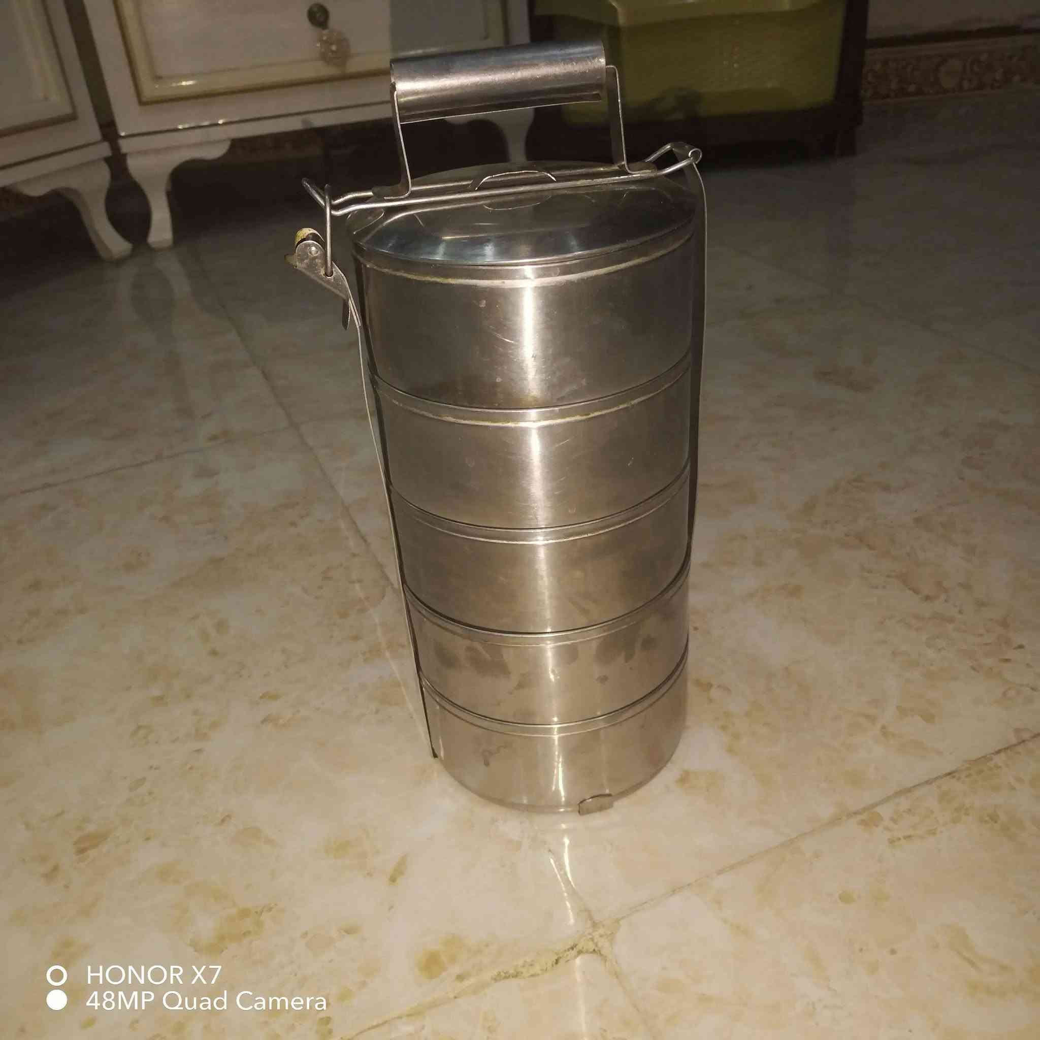 قوري عدد ٢ استيل الثقيل الأصلي جديد ما مستخدم حتى الورقة علينو وحتى الختم بينو السعر ٢٥ وبيهم مجال سفرطاس استيل الثقيل الأصلي فناجين ومنسف فافون ثقيل سعر ٢٠٠٠ فناجين كلهم ب٢٠٠٠


**إذا كنت صاحب هذا الإعلان وتريد حذفه لأي سبب، رجاءا أرسل رسالة إلى الدعم الفني**