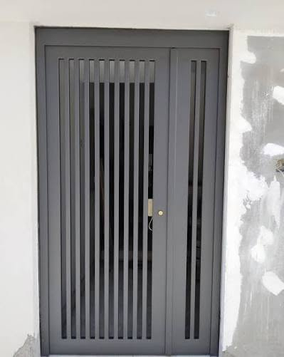 نعمل انوع شغل وعدنه حداد متنقل واسعار مناسب شغل درجه اولى حديد كله 2ملم ***********
***********
اتصل ونحنه بل خدمه
