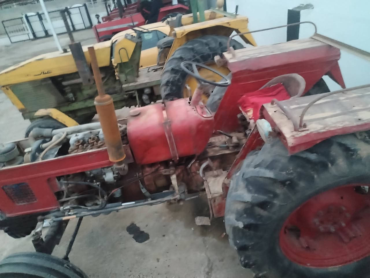 السلام عليكم 
تركتر للبيع 
النوع عنتر 
السعر 3مليون 
محرك كير صدر اكسل هودرليك باور استيرن كله شرط 
شغال سلف 
#العنوان_كركوك_الحويجة 
معرض الوفاء  
الشراي يتصل على الرقم التالي 
***********
