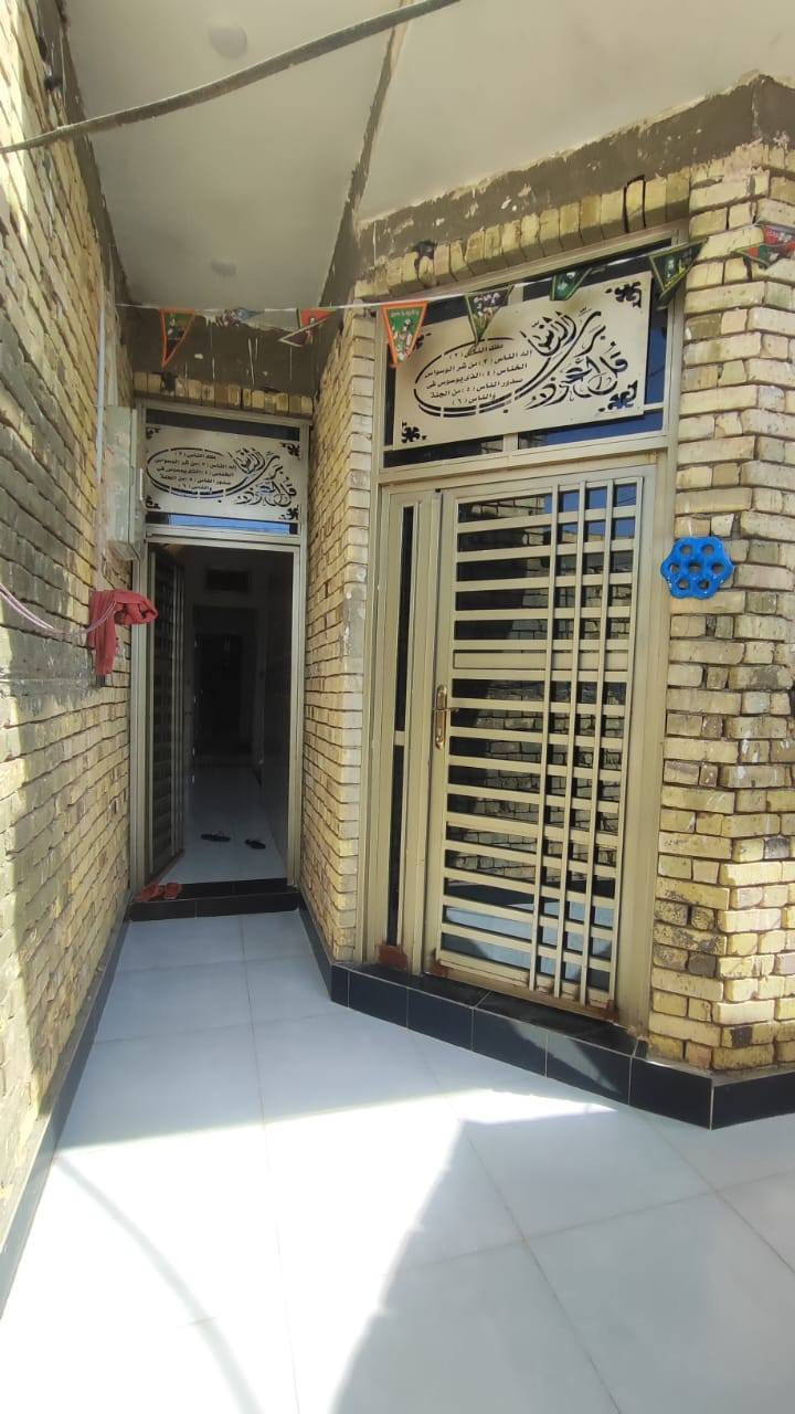 بيت للبيع طابو صرف 

حي الصحه 
قريب على شارع المختار
خدمات كامله

مساحه ١٠٠م طولاني

طابق واحد بناء حديث

غرفه استقبال صاله مطبخ 
صحيات داخليه وخارجيه مناور ٢

الروفان للعقار 
***********
