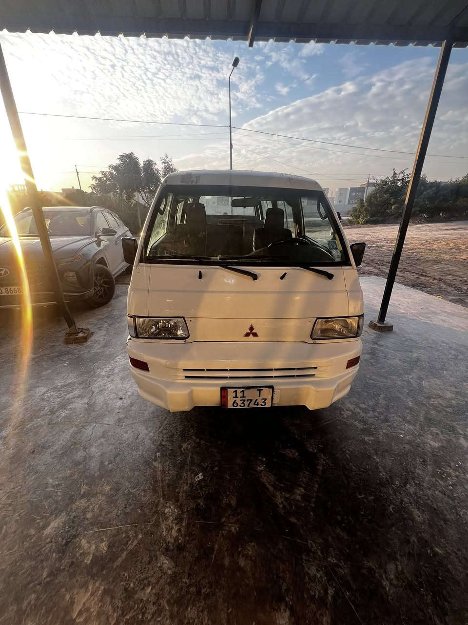 السلام عليكم
ميسو بيشي 2011
رقم بغداد دولي مصفره 
بسمي
مكان بغداد 
سعر 85 بيها مجال بسيط
رقم ***********
