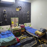 بيت طولاني 100م مطلوب اسكان السعر 105 ومطلوب 43 اسكان  غرفه وصاله ومطب...