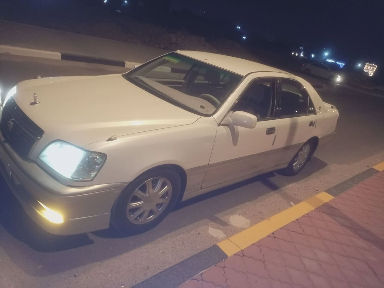 ملكه كركوك بدون تحويل بدون ضبارة اربع دكم فول مواصفات تبريد خلفي بردة جاهزة من كلشي محرك كير تبريد حداديه راعيه بالنجف مكان السيارة بصرة السعر 60ورقه أو مراوس ***********
