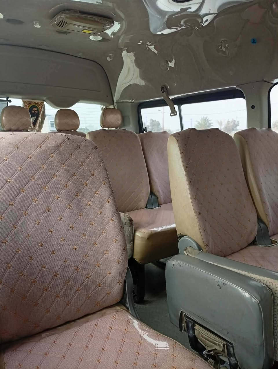 مراوس فقط جنبي أو نيسان يورفان فقط مراوس 

هايكر 2014 رقم واسط الماني سنويه ٢٨ .) 
مكينه كير أكسل مشط بور فول!) 
تبريد شغال سبلت جديد شاده)
دوشمه كشنات و قماره) 
باب كهربائي) 
منضومه غاز) 
 صدرها وسط) 
تايرات نص عمر) 
شرط تحويل كبل بسم مشتري بدون وكالة) 

بيها طخه بل ربع الأخير فوك تايرا مئشر عليها) 

مكاني ديالى بعقوبه) 

مراوس فقط جنبي أج وان فحل أو نيسان يورفان فقط👉

تصل ع رقم بيك. خير تدلل) ‏‪***********‬‏
