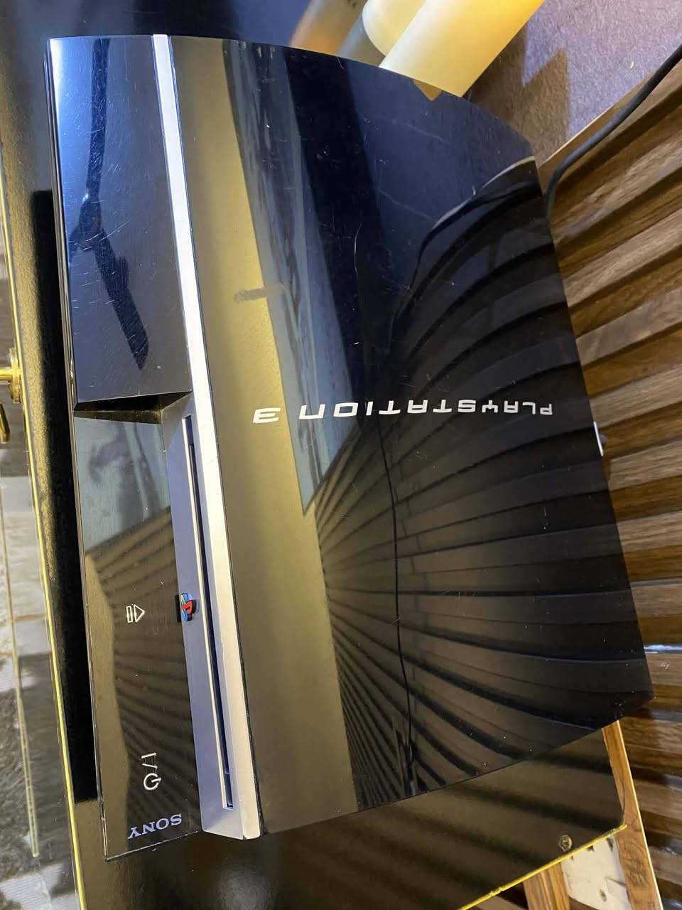 سلام عليكم جهاز بلي 3  مثل ماواضح بل صورة نضافه فول طلعلي بل امزون وياه اربع لعبات اصليه عناوين قويه  نطي سعر بل يرضي الله وبل عافيه ع ياخذ جهاز نزلت بي برنامج تهكير ويشغل اقراص منزل بي فيفا 18  عنواني بغداد شيخ عمر ماعندي توصيل 
***********
