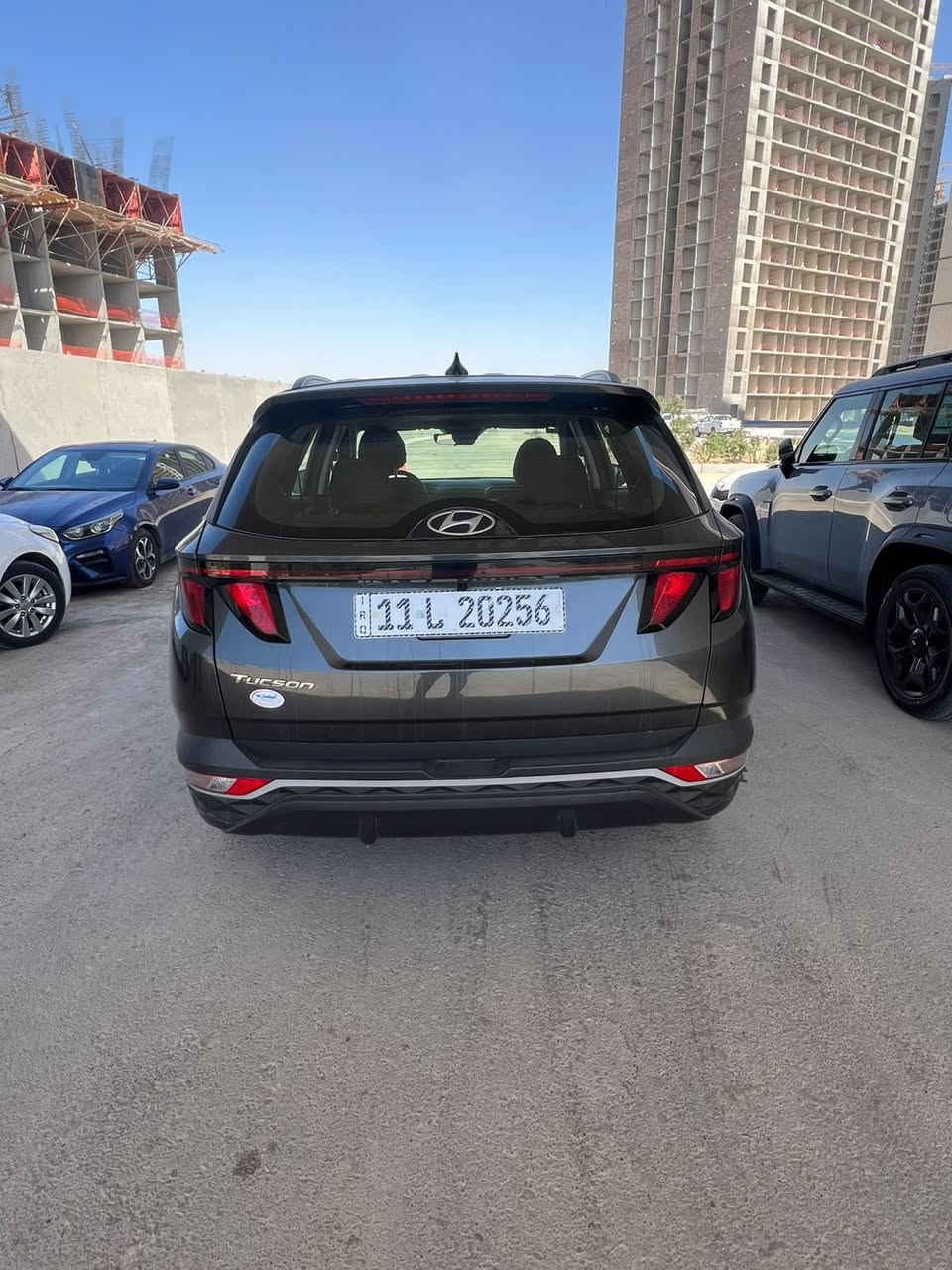 السلام عليكم 
توسان 2024 كلين 
ماشية33 الف ميل
 المواصفات : بصمه تشغيل عن بعد- شحن وايرليس -تحكم  ستيرن- تحديد مسار وقياده ذاتية- كشنات تدفئه-
جنطة كهرباء-
السياره كفاله عامة شرط الفحص
عدا طخه خفيفه بالجنطه
السعر 205 وبيه مجال
***********
