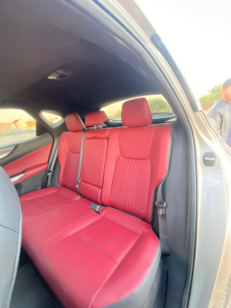 تمتع بل الفخامه والسلاسه والعزل التام 
لكزس 2025 NX  
فول مواصفات بعدها زيرو 
#هايبرد 
5 كامرات 
فتحه جلد اصلي 
ويل 19 اصلي 
صندوق كهربائي 
بصمه ابواب 
السعر 295 مرقم بغداد 
السياره ايرباك اصلي سستم 
بنيد وجوملغ مبدل نفس اللون 
السياره بدون صبغ 
***********
