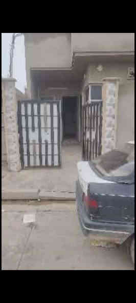 دار للايجار
حي السماح قرب مشروع الماء 
مساحة 💯 م...
للاستفسار مراجعة مكتب المازن حي البكر شارع المنظمة قرب المركز او الاتصال على 📞☎️***********
