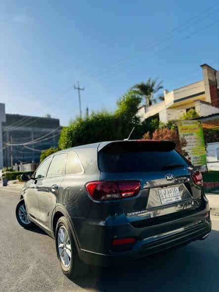 كيا سورنتو 2020 kia sorento  السيارة اني معمرها بيدي مال بيت ستعمال شخصي. .....
سلندر V6 
راكب 7 
رقم بغداد بأسمي
 داخل صاج بيتنجاني
تبريد قطعتين 
شاشة اعطال
فول تحكمات ستيرن
كروس سرعة
شاشة كبيرة كار بلاي
مود درايف وضعيات قيادة
وارد امريكي بدون دواخل
بيها جاملغ والبنيد مصبوغ. بدون دواخلل ابدد 

السسسعر  (188)وبيها مجال للشراي

عنوان السيارة بغداد السيدية الشارع التجاري 
للاستفسار اتصال او واتساب ***********
