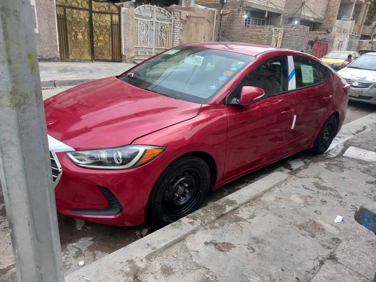 السلام عليكم 
النترا 2017 امريكي 
محرك ٢٠٠٠دوش 
حادثها بنيد بدون دواخل 
وبيها صبغ مكانات بيعلك حزام 
قماره تكم شواصي لغود مكفولات 
حداديه صدر جدد ويل جديد 
دواخل جدد 
رقم اربيل تحويل مباشر 
السعر 95وبيها مجال 
رقمي ***********
مكاني بغداد الشعب
