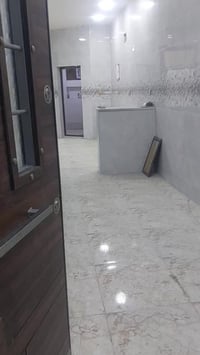 مشتمل ارضي للايجار عوائل فقط السعر ٤٥٠الف الموقع الدوره ابو طياره الزر...