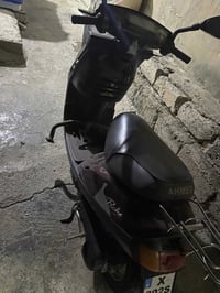 موطور ياماها ابو سله للبيع   كلو شغال هندر سلف بس من يحمه يشتغل نكره  ...