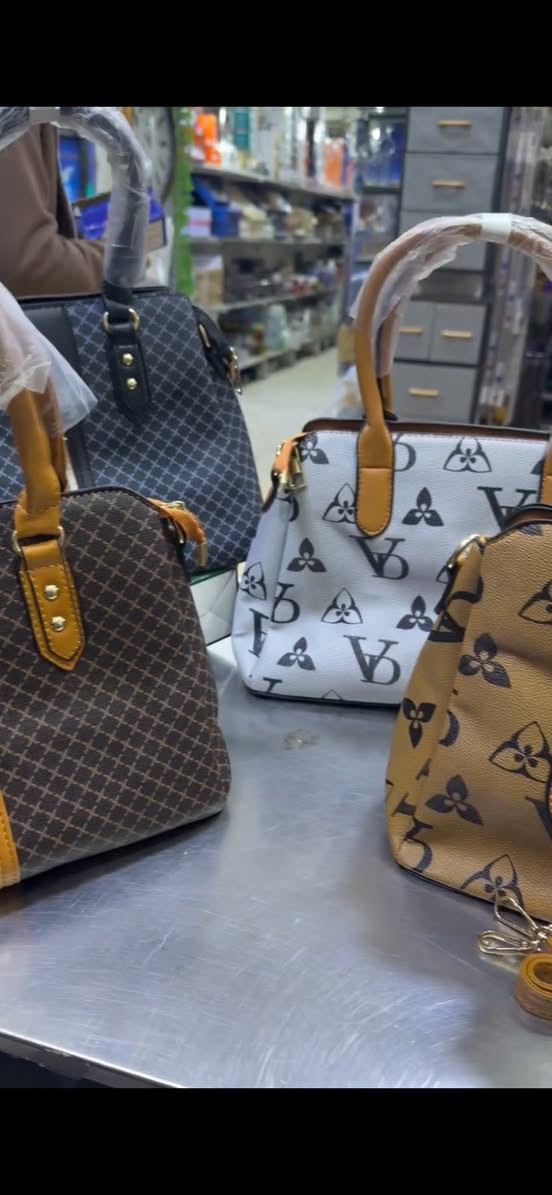 جنط درجة اولى جلد وزنها ثكيل تنباع ب ٢٠ و ٢٥
١٥ مع توصيل


**إذا كنت صاحب هذا الإعلان وتريد حذفه لأي سبب، رجاءا أرسل رسالة إلى الدعم الفني**