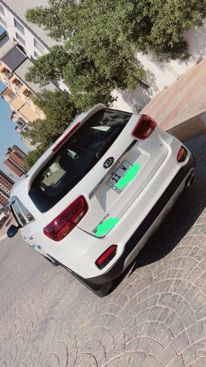سلام عليكم اخوان كيا سورنتو موديل ٢٠١٨ 
٦ سلندر بانوراما السياره رقم بغداد بسمي 
السونار منشور بالصور بيها ربع جاملغ امامي مصبوغ ماشيه 90 إلف 
مكاني بغداد 
السعر 215
هـ***********

