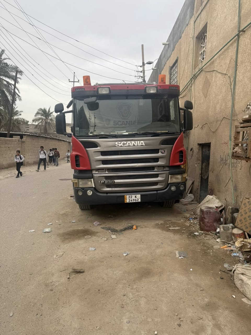 إسكانيا تنكر للبيع موديل 2005   شاصي مكفول مكينه   6 انجكسن كير 900  تانكي فافون 15 طن لتفاصيل اتصل ***********
