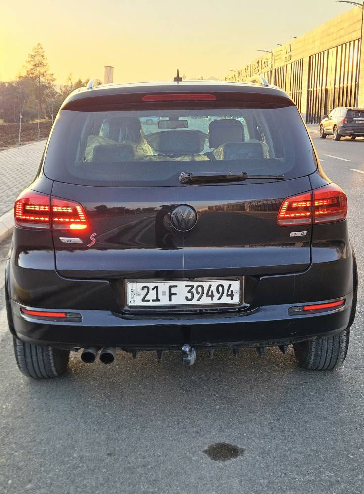 بەناوی خوای گەورە ....
ڤۆڵگس واگن تیگوان بلاک ایدیشن 2012 R.‌L فول مواسەفات  دەبڵ ئەکسل پانۆڕاما شاشە ئاوێنە کارەبا تەحدید سورعە سێ مۆد گێر تۆماتیک و عادی و گێر لە سوکان کوشن جلد کوشن هیتەر  فول ولە مواسەفاتی زۆر جوانی تیایە مەکینە و گێر و کارەبایی و تەبرید تەقەو ڕەقەی بەشەرت 
ڕەقەم و سەنەوی تازەیە بێ دەع پێش و پشتی کەپسە بێ بۆیاغە هیچ هیچ بۆیاغی نیە تەنها سارد و شوخت و کارت کاری ئەویش سۆنەرەکەیم داناوە نرخی زۆر زۆر گونجاو 
95 گەڵاو مەجالێکی برایانە 
شوێن سلێمانی 
*********** السليمانية, العراق
