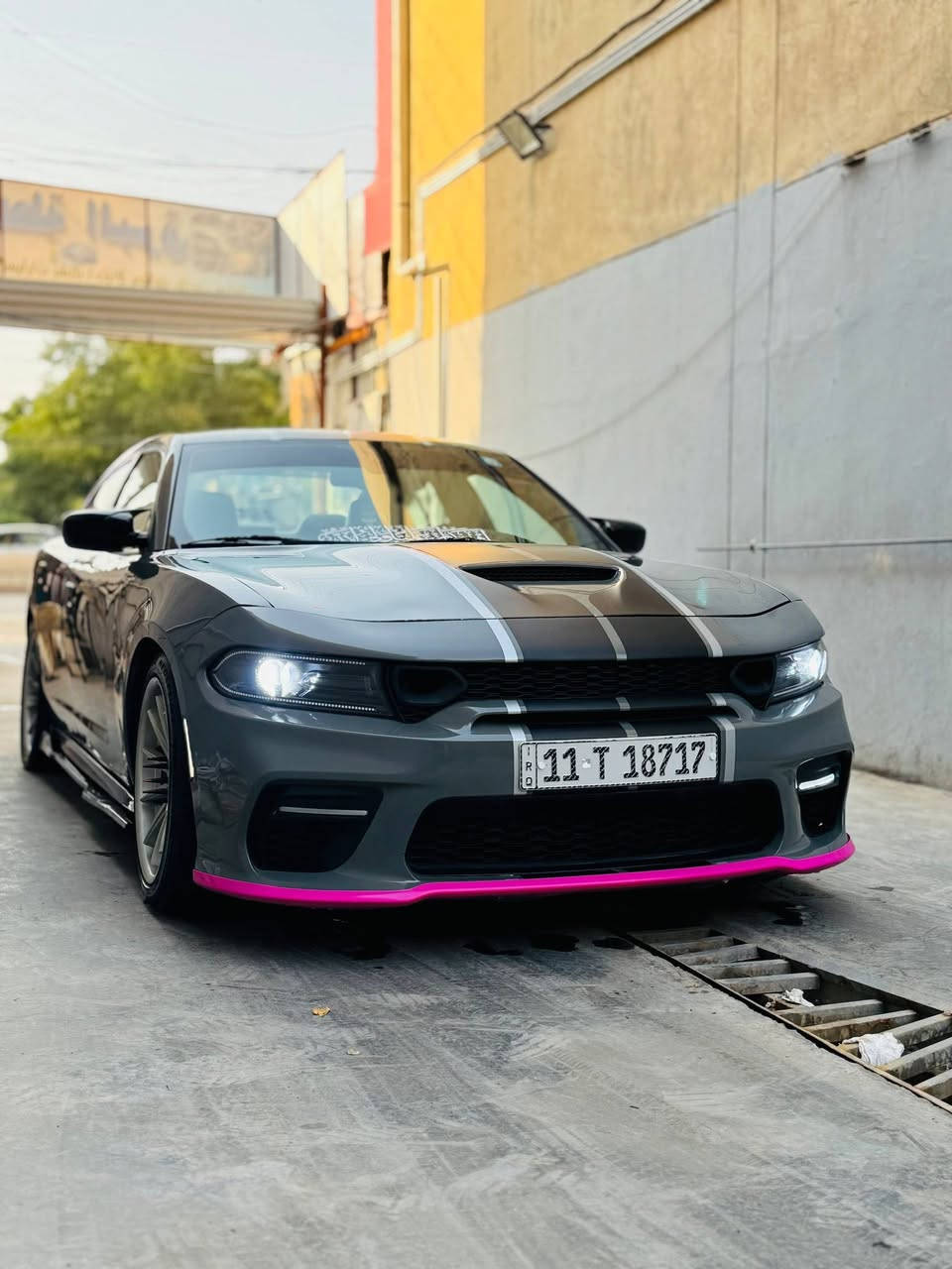 السلام عليكم
جارجر هيمي 2016 نضيفة ومرتبة مثلكم 

تغيير لون 

مكينة 5700 لوك 
كشن حضن + جلد
نقطة عمياء
شاشة كبيرة
سقف روز 
ويل 20 
سقف روز متغير
والمزيد من المواصفات المعروفة 

رقم نكليزي باسمي تحويل مباشر 
هزة جديدة

السعر 149 ورقة 
عنوان بغداد حي اور 
***********
