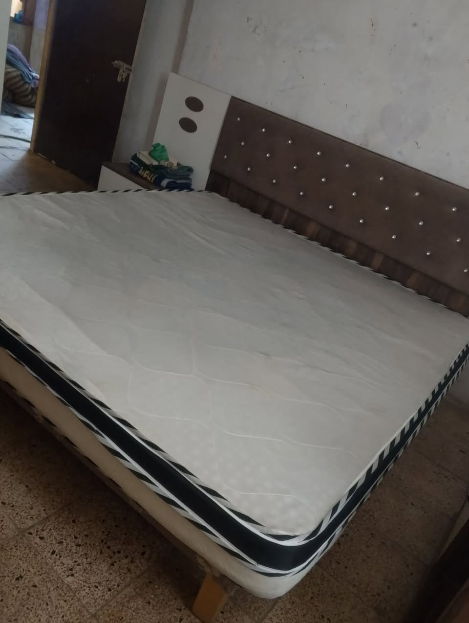 غرفة تركية 5قطع جديدة ستعمال شهر ونص  و دوشك طبي ابو الطبقة للبيع بسعر 250 بيه مجال مكانها بغداد الامين شارع الارامل


**إذا كنت صاحب هذا الإعلان وتريد حذفه لأي سبب، رجاءا أرسل رسالة إلى الدعم الفني**