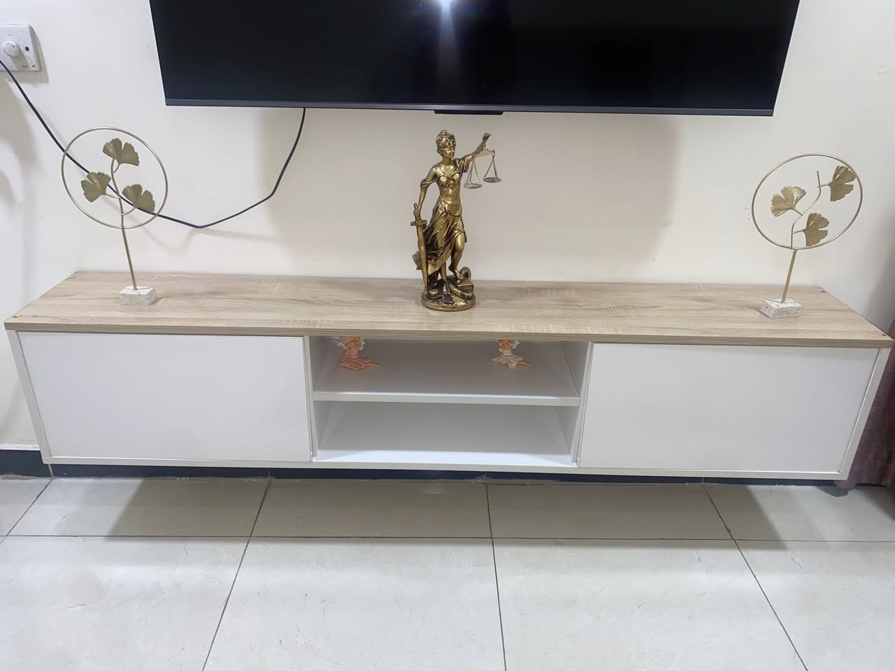 هول كامل للبيع تخم وميز بلازمه وبرده ملكيه وطبلات مع لوحه مع تيبلم جديد ونطيف اريد ابيعهم بسب الانتقال الى مكان اخر اريدهم بمليون الغراض وبي مجال بسيط


**إذا كنت صاحب هذا الإعلان وتريد حذفه لأي سبب، رجاءا أرسل رسالة إلى الدعم الفني**