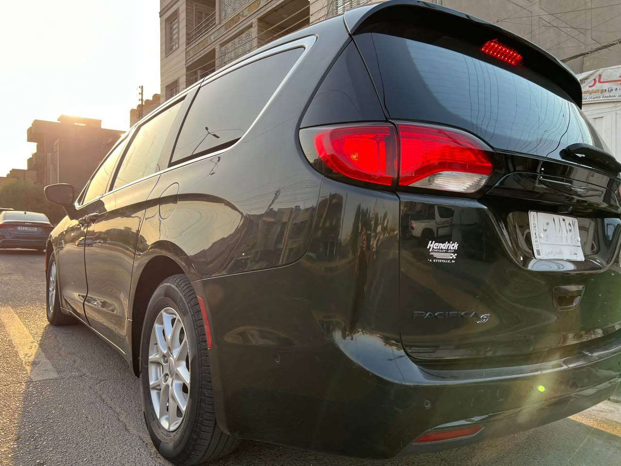 سلام عليكم للبيع مستعجل  باسفيكا ٢٢  
3.6L
المواصفات

ابواب كهربائية (شفط)
صندوق كهربائية 
هند بريك بصمه
كشنات جلد
تبريد ثلاث قطع 
حساسات.
نقطة عمياء
تحديد مسار
رادار جانبي
كشنات سياحي
مانع انزلاق
كير ماوس 9نمر

باقي المواصفات معروفه
سيارة جاهزة من كلشي بيها تخم تاير جديد ضمان سنتين صارله سبوع وبطارية صغيرة وجبيره جديد ضمان ٦ اشهر 
 

السيارة باسمي تحويل ثاني يوم 
السعر  شدتين و٥  

مكان السياره بغداد / الشعب شارع الاسواق 
*********** بغداد, العراق
