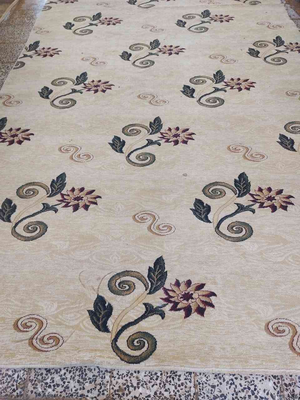 السلام عليكم توجد غراض مستخدمه في ناحيه الصينيه قرب محلات كوان ***********/***********@
