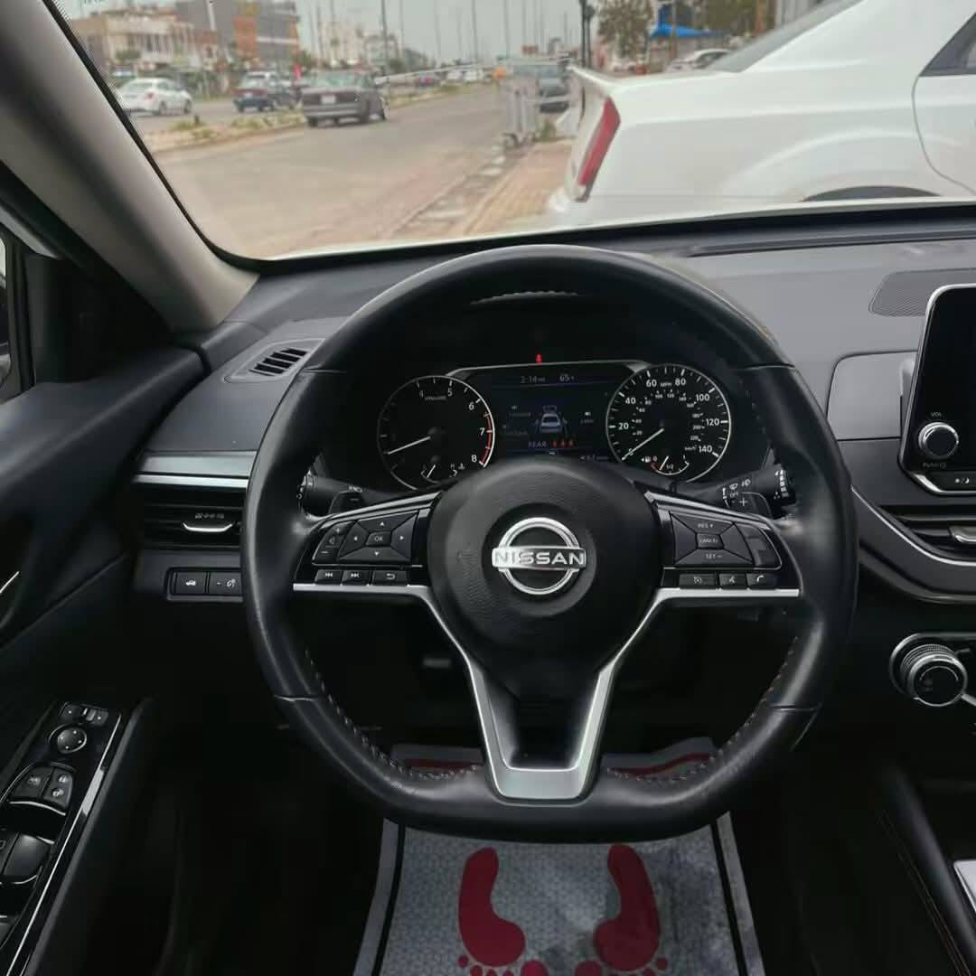 NISSAN ALTIMA SR 2024
842,000 MILES
المواصفاتSR👑///
• محرك 2.5 لتر 4 سلندر
• قوة 188 حصان
• ناقل حركة أوتوماتيك CVT
• دفع أمامي 
• نظام سبورت 
• رنقات رياضية قياس 19 إنچ
• أضواء LED أمامية وخلفية
• مرايا كهربائية
• دخول بدون مفتاح (Keyless)
• بصمة تشغيل 
• مقاعد رياضية (تطريز برتقالي)
• مقعد السائق كهربائي
• تحكم بالمقود (ستيرن)
• تكييف مزدوج (Dual Zone)
• مساحة واسعة ومريحة
• شاشة لمس
• بلوتوث + USB
• شاحن لاسلكي 
• نظام الفرملة التلقائية
• تحذير مغادرة المسار
• نظام النقطة العمياء
• حساسات أمامية وخلفية
• كاميرا خلفية
• نظام تثبيت السرعة
• تشغيل عن بعد
• نظام صوت مطور
• حساسات + كاميرات 
ضرر/// بونيد صبغ فقط ❗️
ايرباك استيرن راجع سستم ✅
شواصي سليمة 💯
بدون دواخل ✅
پوليش جديد و حمام جديد ✅
سيارة نظيف و جاهز ما بيها اي نقص ✅
سيارة كاتي يترقم المحافظات شمالية ✅
مكان - كركوك 🌇
***********
