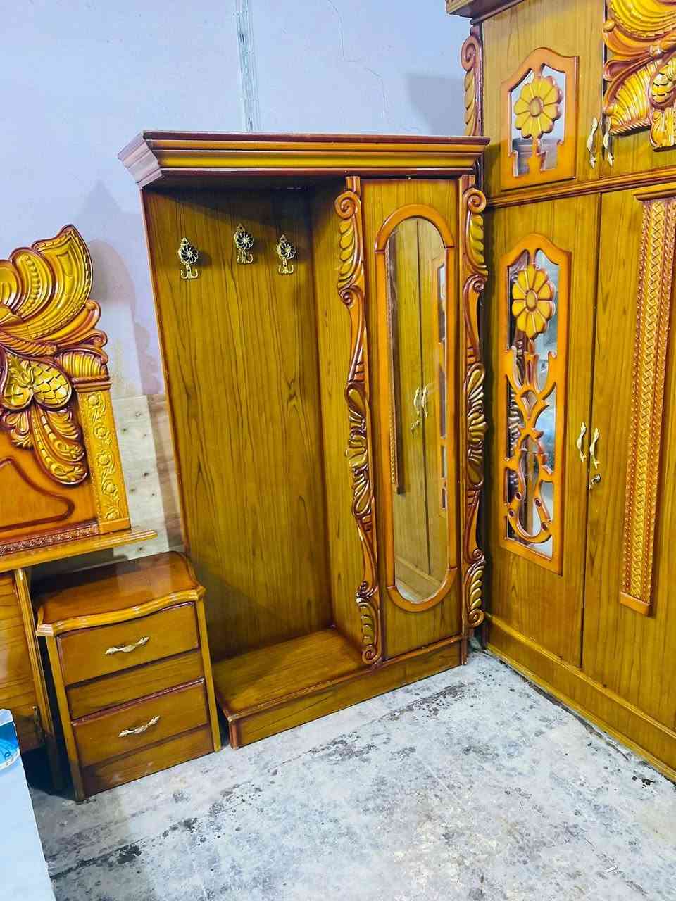 غرفه ام السته ملحق داخل وخارج صاج مستخدمه نضيفه نضافته 80✅سعر 650 واصل داخل بغداد وتساب *********** كو توصيل 🚚🧿
