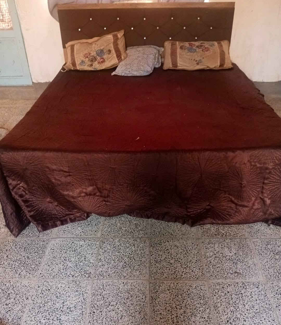 غرفه متكونه من اربع قطع السعر خاص


**إذا كنت صاحب هذا الإعلان وتريد حذفه لأي سبب، رجاءا أرسل رسالة إلى الدعم الفني**