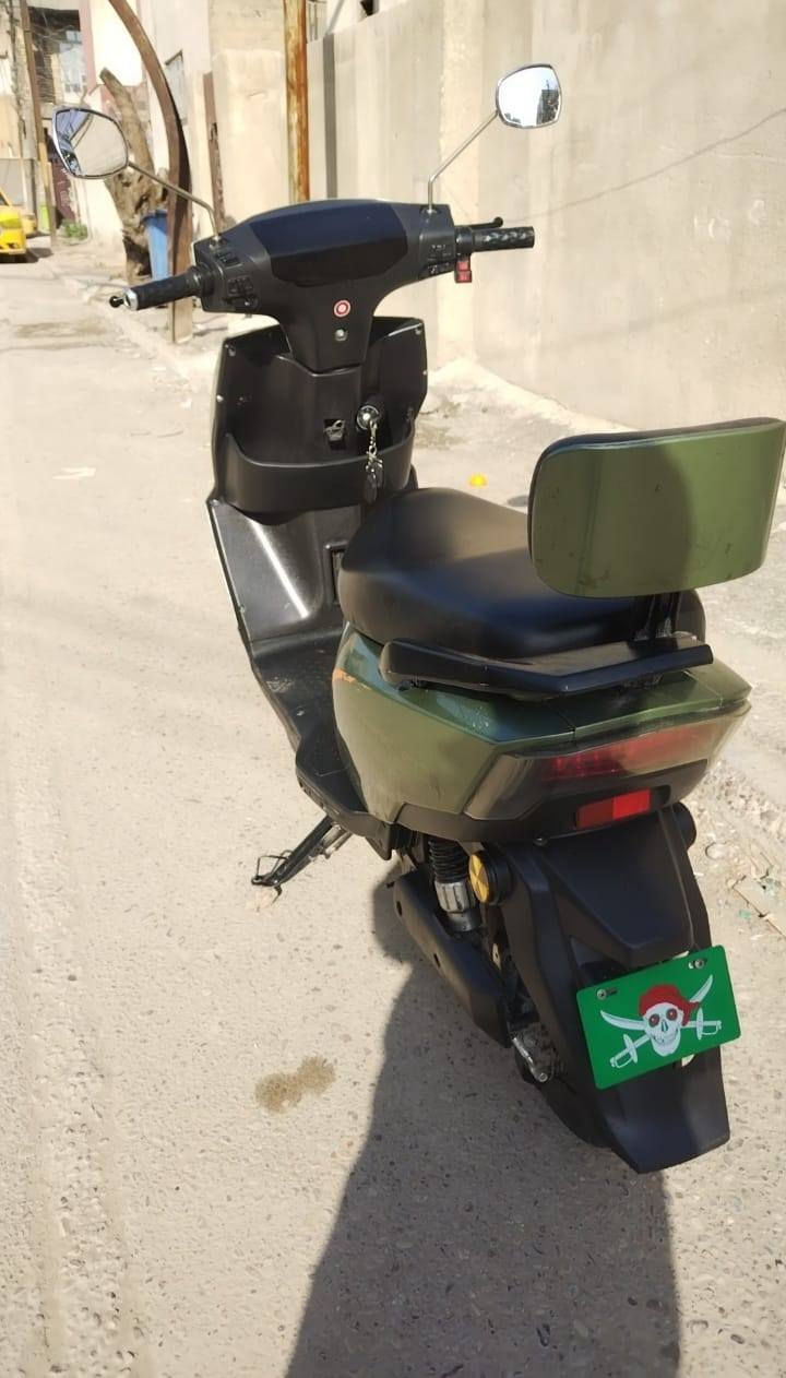 السلام عليكم
دراجه شحن ماكس نضيفه كلمله كل نقص مابيه 
شاحنه اصليه بصمع وسويج 
بغداد 
السعر 450 وبيه مجال 
***********
