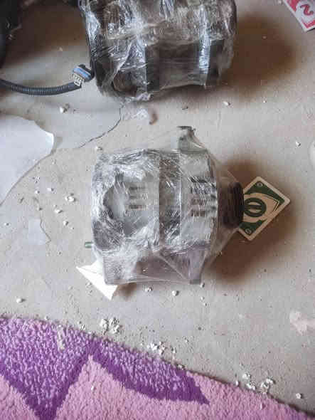 السلام عليكم
دكشن +نوزلات +جويتر اي سي +سلف داينمو+ كمبريسر تبريد +مجاول 
شرط گصة مع المكينة فقط تم اخذ المحرك طابوگة والباقي موجود البعض يعمل افيو والبعض الاخر اوبترا الي يحب يتواصل 
***********
