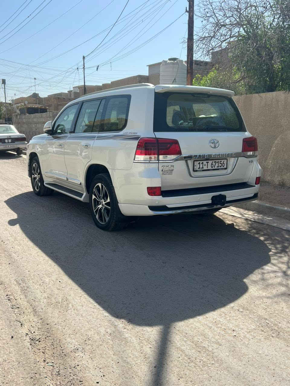 لاندگروز 2020 بريم
السيارة مكفولة فول مواصفات 
ملاحضة بيها رصعات بالجنطة خفيفة
رقم بغداد
المكان حي الجهاد
معروضة ب 53$ وبيها مجال بسيط
***********
