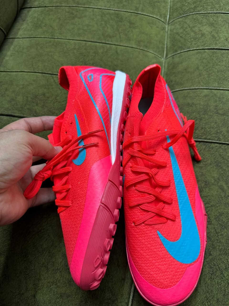 قياس 39
السعر 30
يوجد توصيل


**إذا كنت صاحب هذا الإعلان وتريد حذفه لأي سبب، رجاءا أرسل رسالة إلى الدعم الفني**